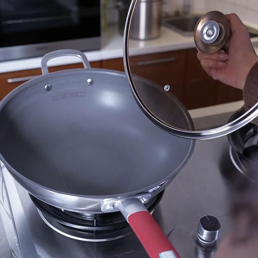 鑫义祥章丘铁锅/钛炒锅  |   C*TV推荐+《舌尖》背书,底厚边薄，储热稳、导热快、颠勺轻便，在家也能炒出饭店里的锅气！ 商品图1