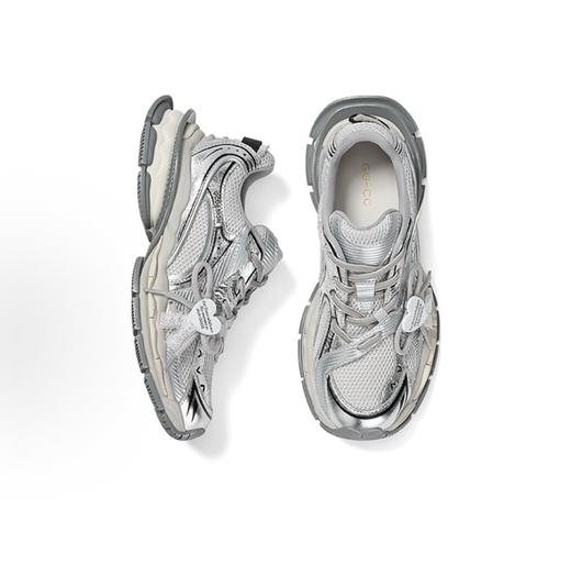 林允同款！GG-CC幸运捕手 千禧风厚底老爹鞋 复古银的颜色非常高级 再加上增高的设计 真是越看越爱，舒适度真的会让你想焊在脚上 5cm增高厚底 能hold住不同搭配~ 商品图2