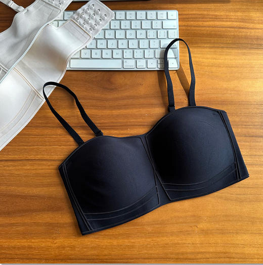 断码特价款文胸大合集！不退换！品牌单无钢圈无痕调整型聚拢女士真丝内衣胸罩抹胸 款式多多 商品图3