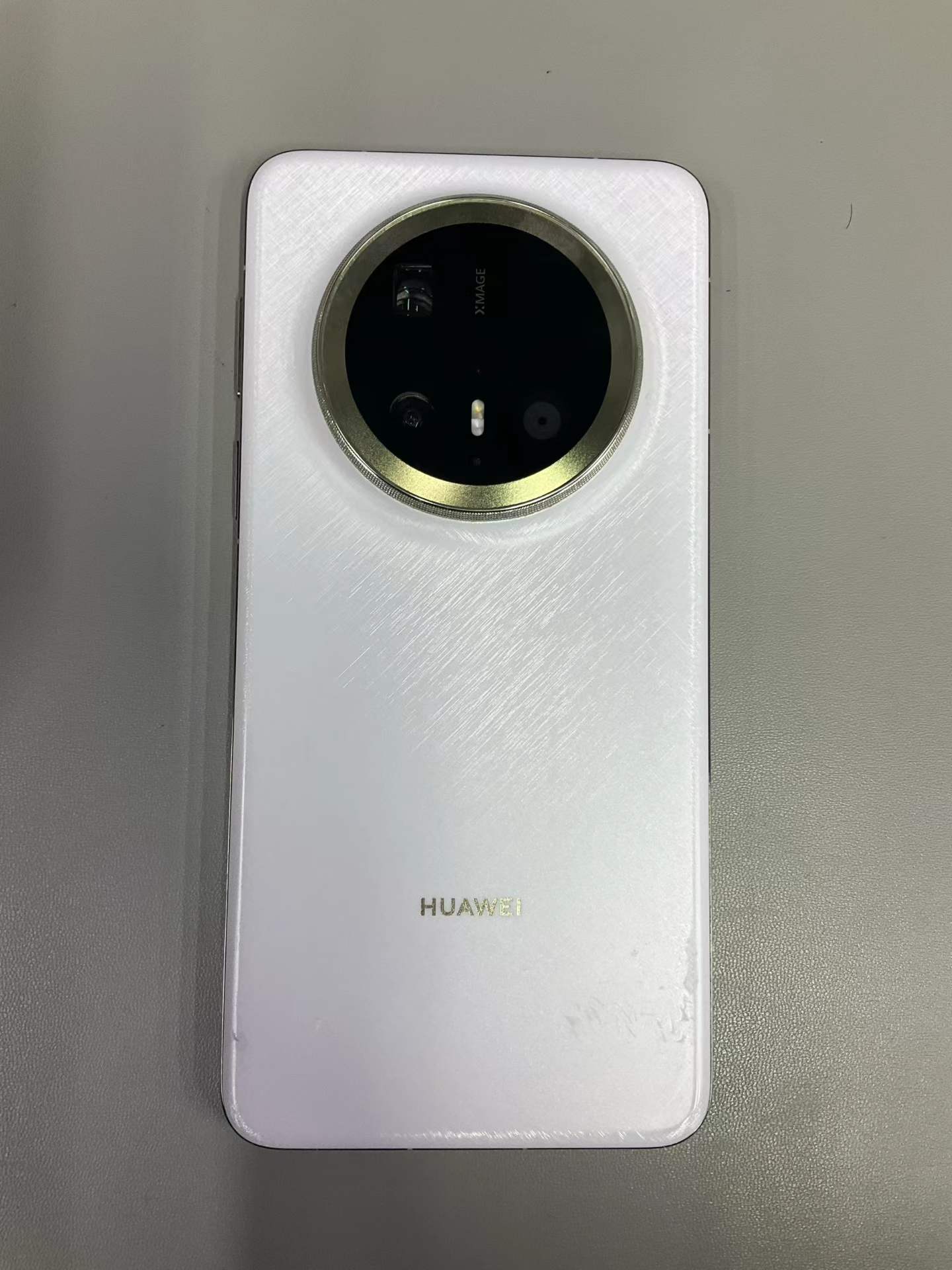 华为mate70pro+ 16+512G 白 电池效率100 成色97新 4199