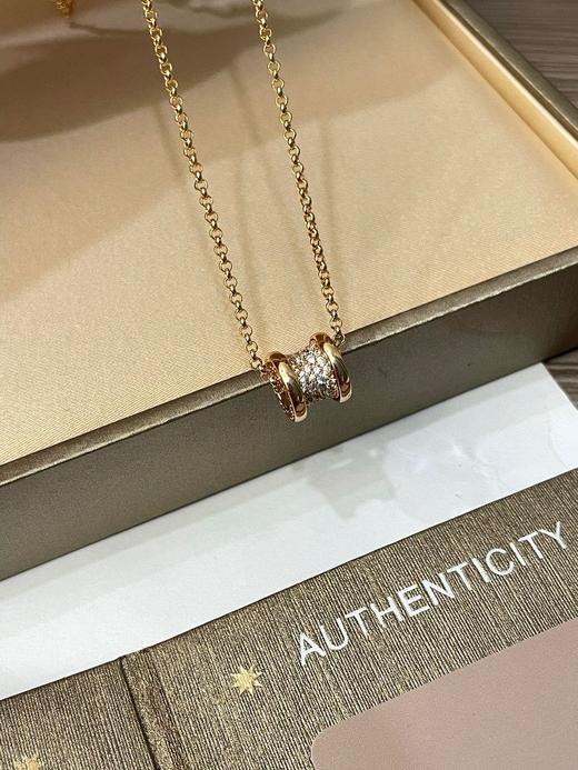 V金版【Z品定制级 1:1钢印 】宝格丽满钻小蛮腰项链  经典且耐看的弹簧系列珠宝设计 超级精致 日常休闲百搭 商品图3