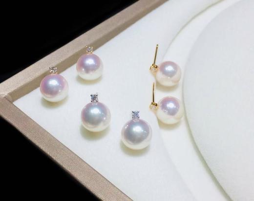 17.
经典戴妃
18K金镶钻AKOYA珍珠耳针，8-8.5mm，圆，微瑕，珠光巨亮 商品图2