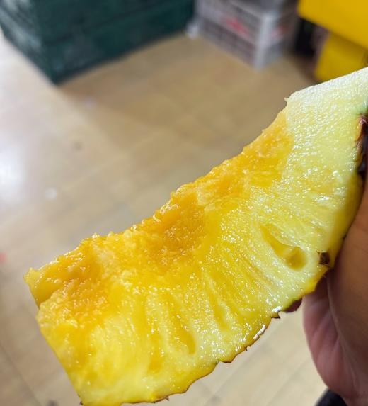 周四取货：【爆糖凤梨】一个2.8斤左右，凤梨香浓郁，多汁无渣，香甜不涩嘴！ 商品图3
