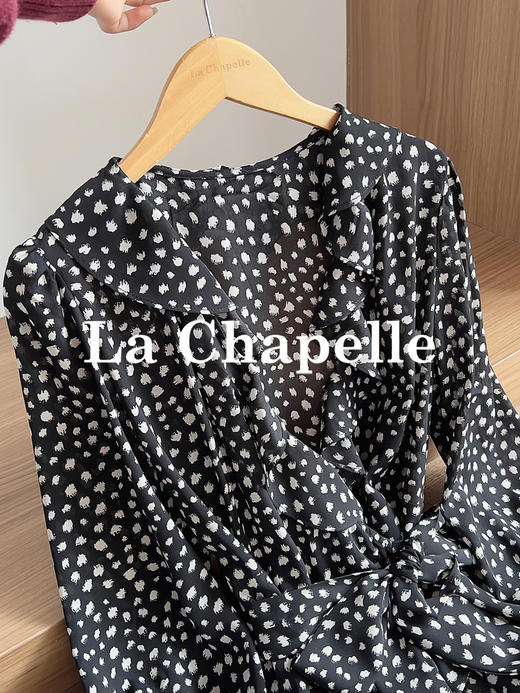 专柜实拍【法式波点茶歇】拉夏贝尔/La Chapelle复古性感V领木耳边气质显瘦系带波点长袖荷叶边短裙 商品图6