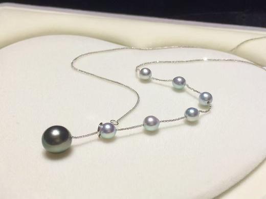 6.【酷夏】
18K金彩珍珠项链，5-6mmAKOYA珠，8-9mm黑珍珠，水滴/椭圆，微瑕，珠光超亮 约45cm前面可调节 商品图7