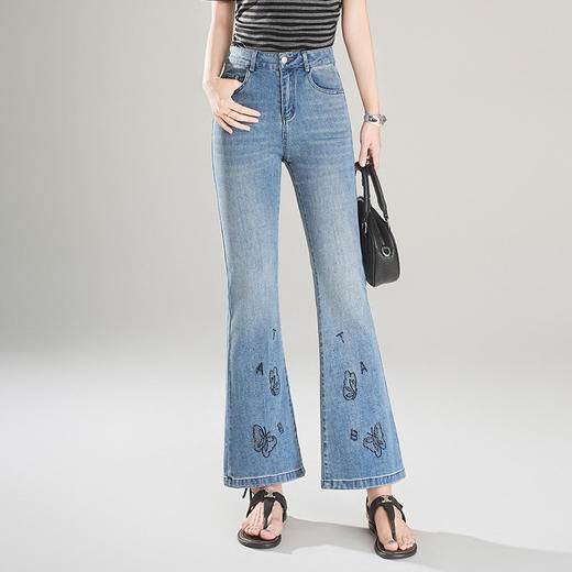 「自」全新升级 【铂金会员174/天猫229/差价55】(21157)洛诗琳时尚烫钻刺绣牛仔裤女2026夏季新款高腰显瘦微喇裤 商品图0
