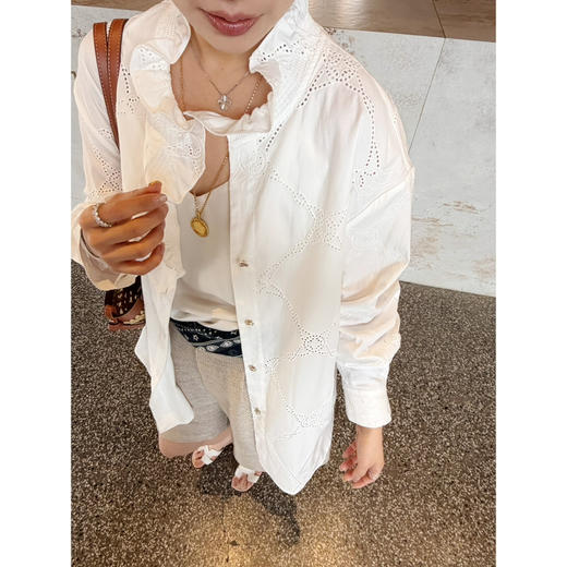 2604301    “H面料”花边领镂空刺绣 宽松衬衫 商品图4