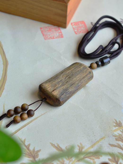 【平安无事牌吊坠】 乌身圆叶沉香 天然沉香 商品图3