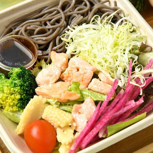 盐烤三文鱼荞麦面沙拉170g 商品图1