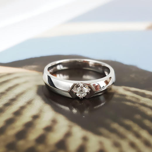 周生生AU750白金时尚简约单钻款0.09克拉钻石戒指15号（戒圈可改）270326AK15 商品图4