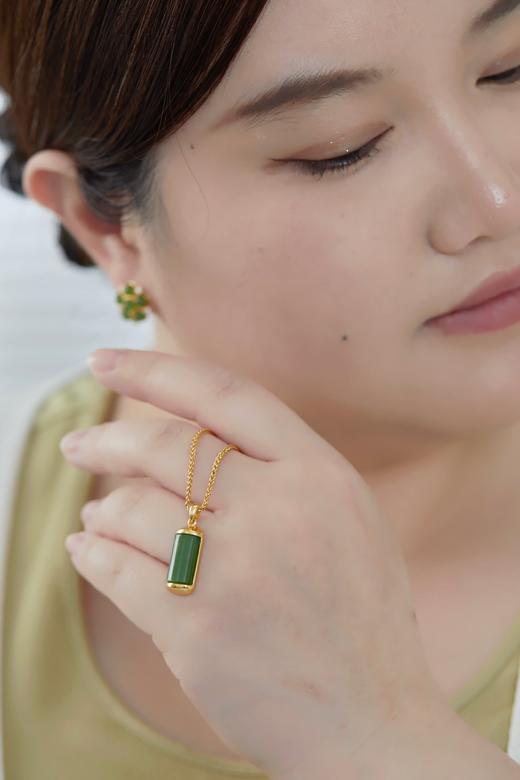 【6款碧玉小清新合集】💚附证书【把夏天戴在身上】耳畔一抹凉，颈间一丝翠，轻若无物，日常百搭。耳钉耳钩吊坠全收录，清脆悦耳，自带降温效果，谁戴谁清爽！ 商品图7