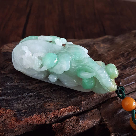 【天然正品】A货翡翠天然细腻细豆种飘绿飘黄封侯拜相造型翡翠吊坠手把件87.7*40.2*32.0MM（皆取最大值）220326TJ13 商品图6