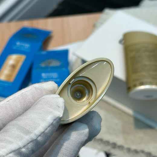 正品！超级福利！日期到26年12🈷️ 安热沙小金瓶 防晒霜 美白保湿清爽淡斑 户外必备 SPF50+ 60ml
临期特价💰79包邮，数量不多 商品图7