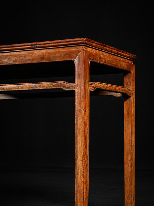 清早期 黄花梨束腰罗锅枨马蹄腿半桌 商品图1