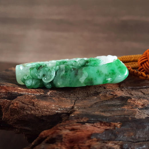 【天然正品】A货翡翠天然细腻细豆种飘绿花财神造型（招财纳福）翡翠吊坠手把件70.5*49.5*13.8MM（皆取最大值）220326TJ11 商品图6