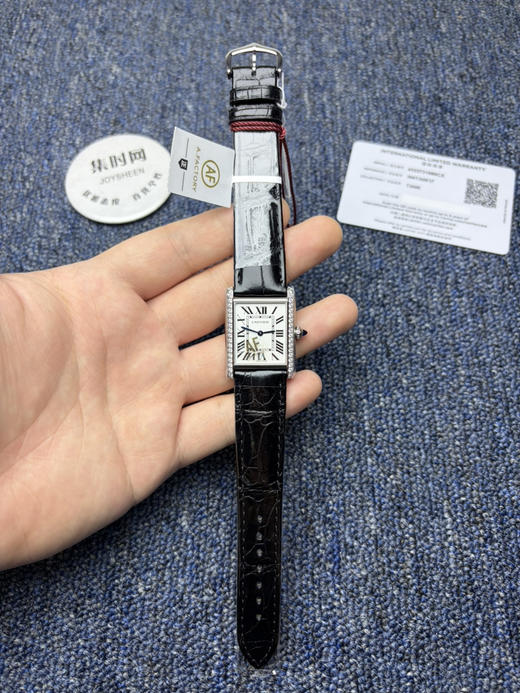 客订升级美洲鳄鱼皮表带 卡地亚TankMust AF坦克Must系列 中号 女士腕表
【表壳】表盘尺寸：中号33.7mm*25.5mm 商品图0