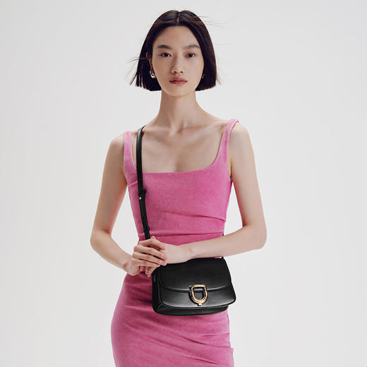 824101060160 迪桑娜DISSONA 【筑语】牛皮单肩斜挎包豆腐包腋下简约通勤方包【22*6.5*13.4cm	】 商品图1