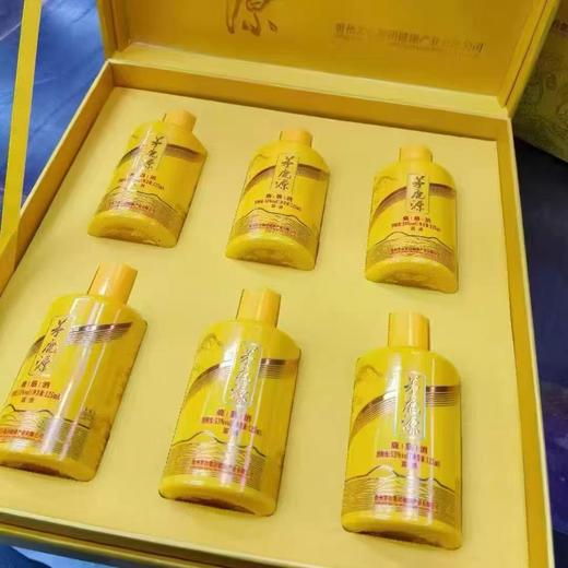 2023年茅鹿源鹿筋酒小酒礼盒，新款包装，不带标，53度酱香型配制白酒，整箱4盒，每盒125ml*6瓶。 商品图1