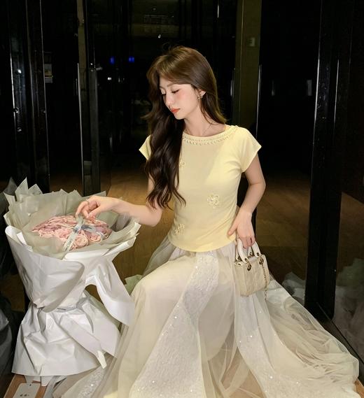 张心子【华丽共谋者】设计感钉珠立体花针织衫女夏新款法式绝美上衣 U2604013 商品图2