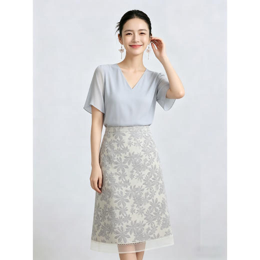 「自」全新升级【铂金会员192/天猫259/差价67】(11435)洛诗琳气质印花半身裙女2026新款高腰拼接网纱开叉A字裙 商品图3