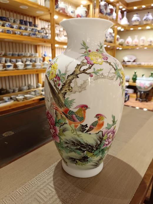 粉彩锦上添花赏瓶 商品图0