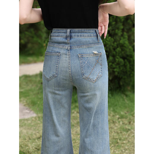 鹿向南【0417/20:00新品前1小时7折限量100件】微喇蓝色牛仔裤女 商品图3