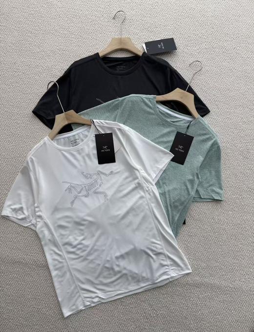 点此购买 始祖鸟夏季男士清爽娄空CORMAC CREW阳离子速干短袖T恤 ggd 345083 商品图0