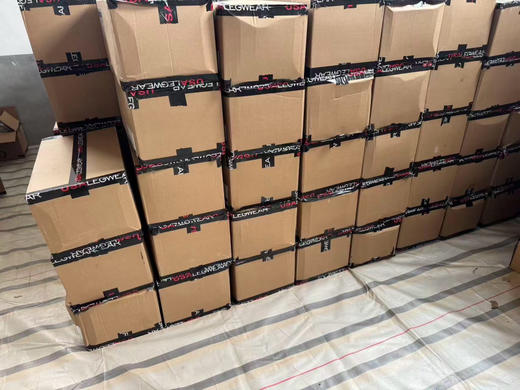 全部现货发！！！保税仓原单正品 
Champion家这波袜子直接闭眼冲！
一卡6双，黑白灰经典色，男生穿超百搭，四种配色 商品图14