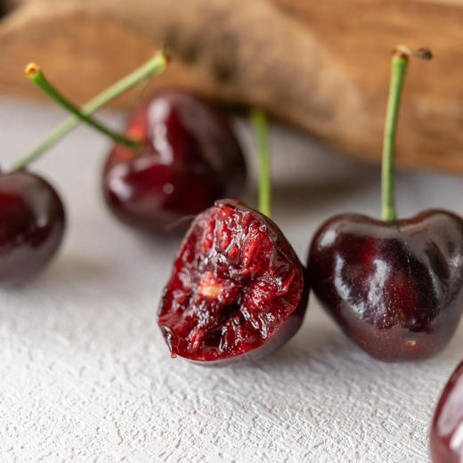 【排单发货】烟台大棚美早大樱桃丨努力让每一只果子树上熟之后再采摘，甜度高，带酸有风味！到货以后冷藏口感更佳，⭐️顺丰/京东空运随机发 商品图2