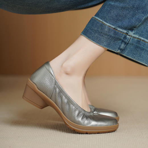 【预售5天】新款高跟粗跟通勤女鞋浅口奶白色软牛皮舒适单鞋&636-8 商品图1