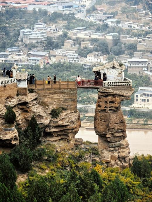 五一5天【晋陕轻徒 立减150元】黄河天空之城–香炉寺-红土林–凤尾岩水上丹霞–蛇河沟–萨拉乌苏-黄河古道 商品图2