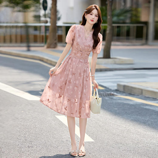 「自」全新升级【铂金会员257/天猫339/差价82】(15103)洛诗琳气质立体刺绣提花连衣裙女2026夏季新款V领收腰茶歇裙 商品图0