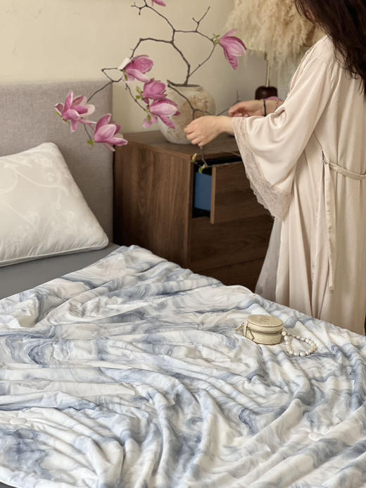 198捡漏舒雅印花凉感夏被❗️德国百年贵族品牌SCHIESSER  LIVING舒雅生活，⭕️物理凉感，凉感值高达max0.36，远超国标 商品图1