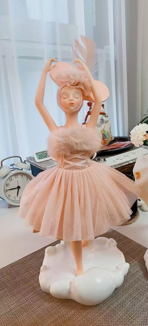 郭玲《春日圆舞曲》然女孩 商品图0