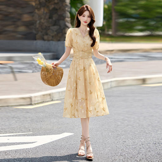 「自」全新升级【铂金会员257/天猫339/差价82】(15103)洛诗琳气质立体刺绣提花连衣裙女2026夏季新款V领收腰茶歇裙 商品图3