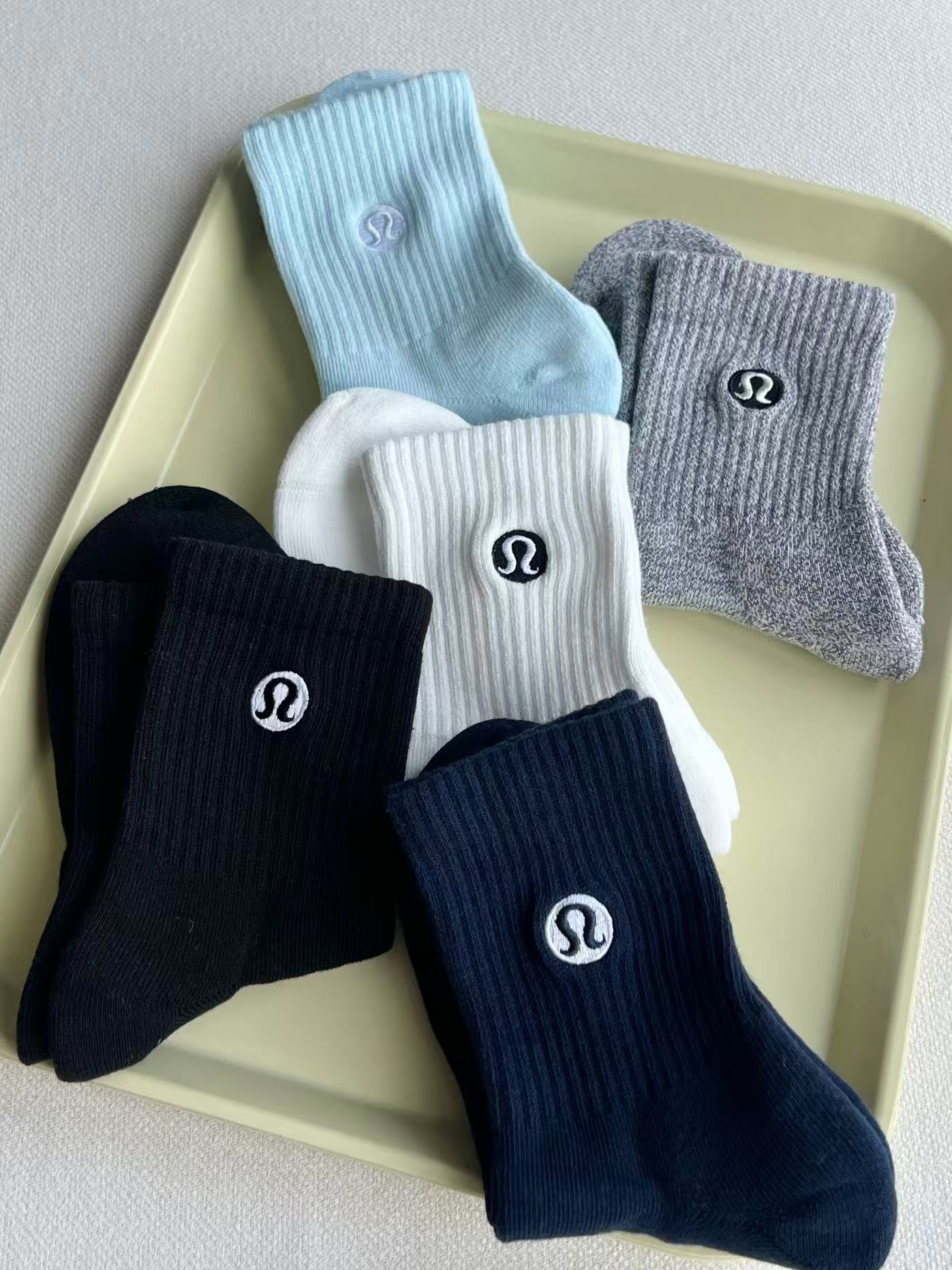 【4.14新】nu袜子，三色一组，yuan单好物不退换~