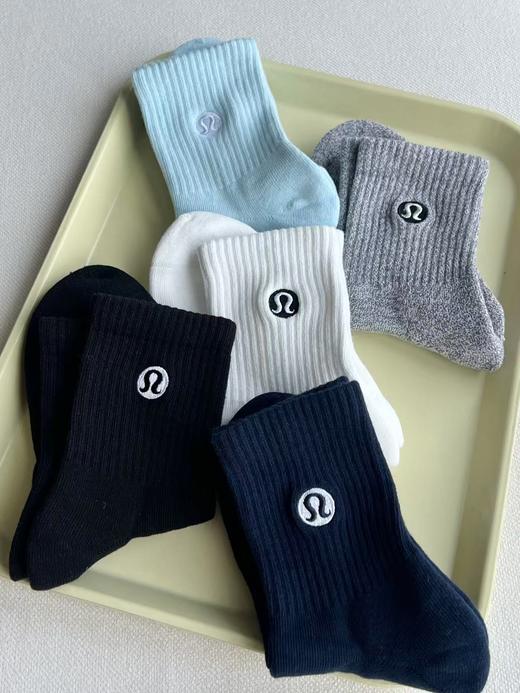 【4.14新】nu袜子，三色一组，yuan单好物不退换~ 商品图0