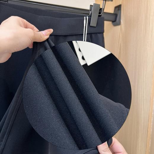 Coco Aaliyah春夏升级款显瘦马蹄裤 面料舒适高弹 内里包边工艺密实整齐 经典微喇裤型显瘦显高 百搭不挑人 商品图3