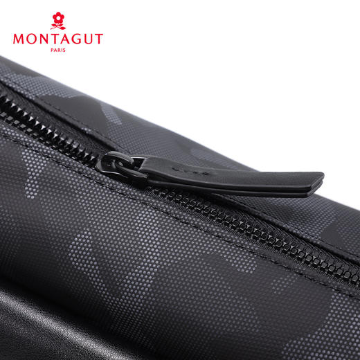 梦特娇中性时尚迷彩布拼皮单肩包防泼水斜挎包大容量书包百搭邮差包 商品图6