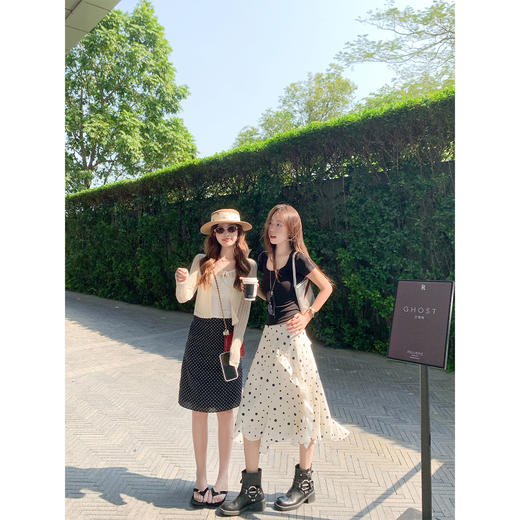 <曾小咸推荐>【4/15-4/17一件88折拍2件8折】不规则下摆荷叶边半身裙【预售7-15天发货】 商品图0