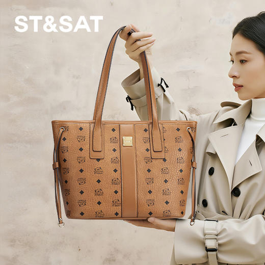 星期六复古质感小熊印花大容量托特包SSD521A0LW 商品图5