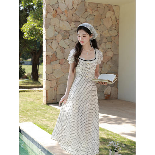 鹿向南【0417/20:00新品前1小时7折限量100件】方领杏色连衣裙女 商品图3