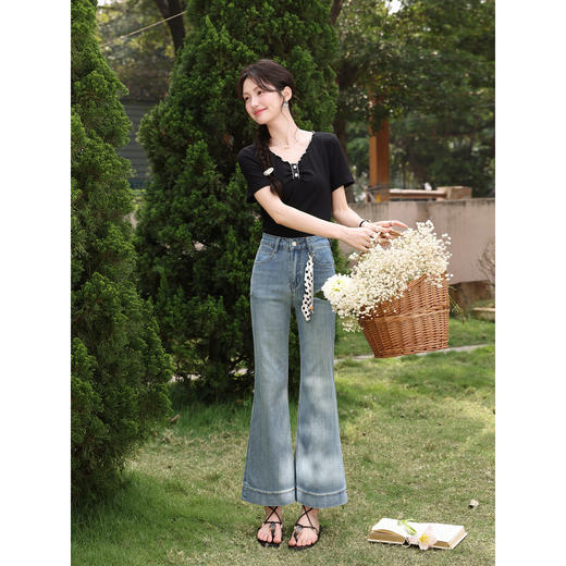 鹿向南【0417/20:00新品前1小时7折限量100件】微喇蓝色牛仔裤女 商品图2