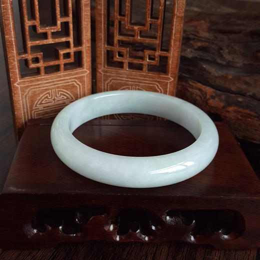 【天然正品】A货翡翠天然正桩无裂纹细腻糯种青白底60.5号翡翠手镯60.5号020425AH32 商品图6