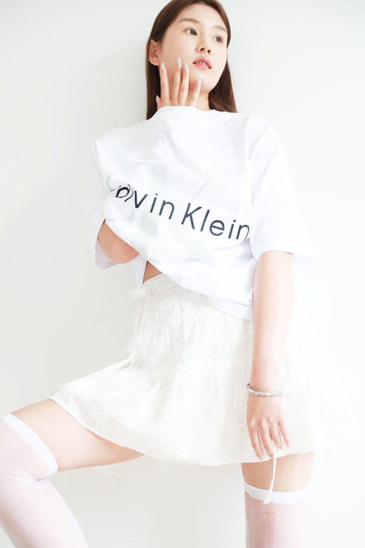 背后大刺绣+胸口小标，正肩宽松tee。基础全棉情侣字母t恤E041460 商品图0