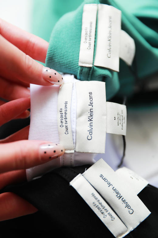 背后大刺绣+胸口小标，正肩宽松tee。基础全棉情侣字母t恤E041460 商品图1