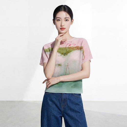 「自」全新升级【铂金会员183/天猫249/差价66】(12151)洛诗琳气质晕染印花T恤女2026新款显瘦时尚圆领褶皱短袖上衣 商品图0