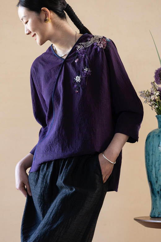 牧衣游原创 22姆米重磅手工刺绣龟裂纹香云纱小衫禅意复古 云然 商品图5