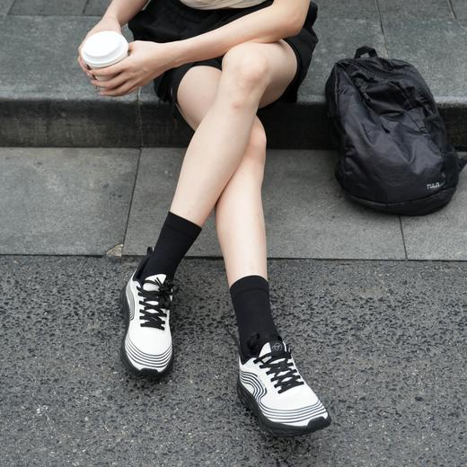 【一代&三代&新款】Trubody作弊鞋 | 男女同款体测鞋、大牌A*L改良款、酷炫配色、酷炫夜光鞋面;轻、软、弹、减震，暴走不累，公路或复杂路面均能胜任 商品图11