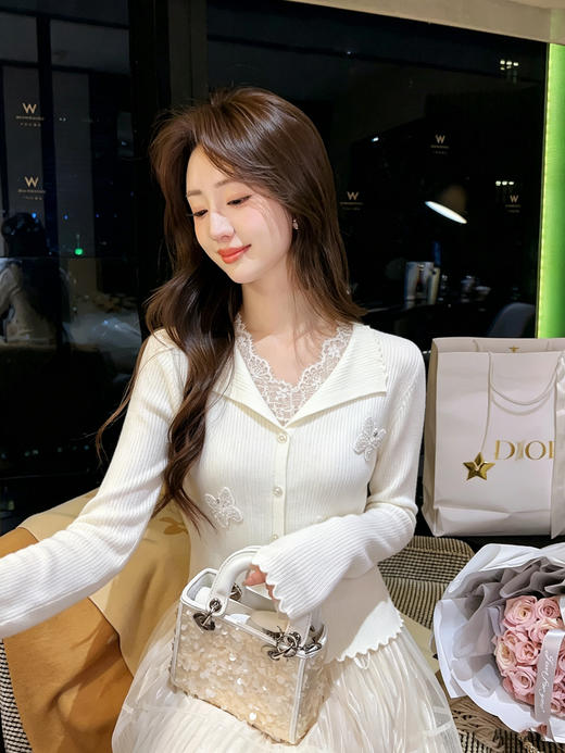 张心子【春日色调】独特漂亮蕾丝拼接花边针织衫木耳边开衫 U2604010 商品图10